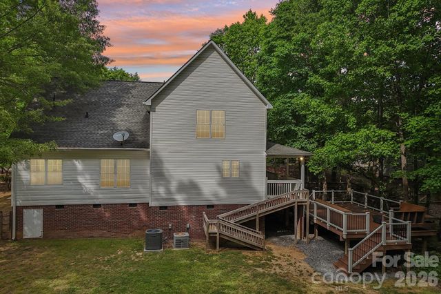 917 Clover Park Drive, Clover, SC 29710
