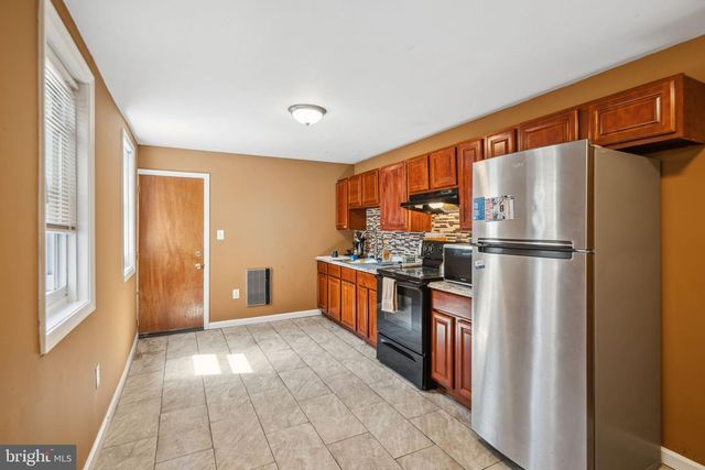 1612 FONTAIN ST, Philadelphia, PA 19121