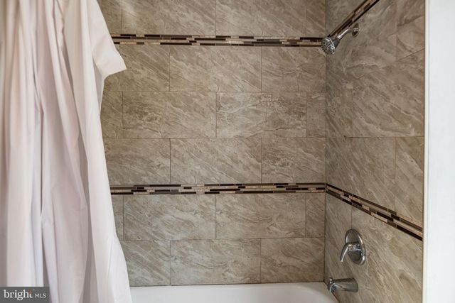 1612 FONTAIN ST, Philadelphia, PA 19121