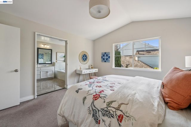 35 Britt Ct, Alameda, CA 94502