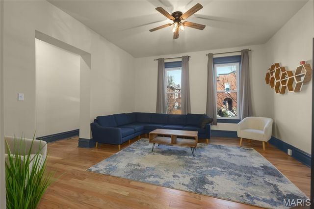 3932 Botanical Avenue, St Louis, MO 63110