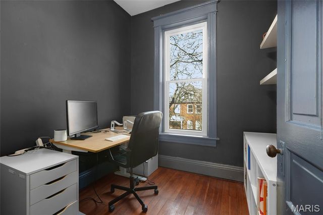 3932 Botanical Avenue, St Louis, MO 63110