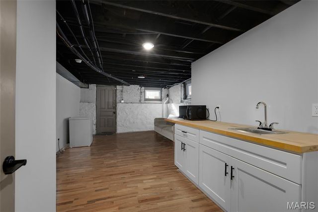 3932 Botanical Avenue, St Louis, MO 63110