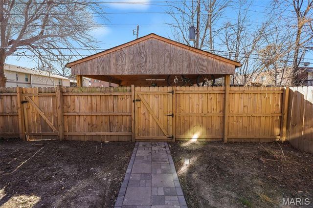 3932 Botanical Avenue, St Louis, MO 63110