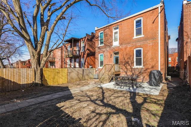 3932 Botanical Avenue, St Louis, MO 63110