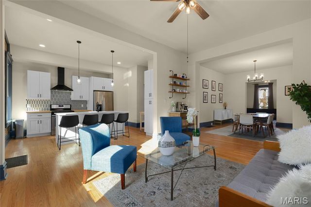 3932 Botanical Avenue, St Louis, MO 63110