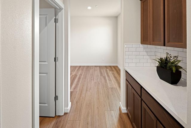 1727 Dos Rios Ct, Plumas Lake, CA 95961