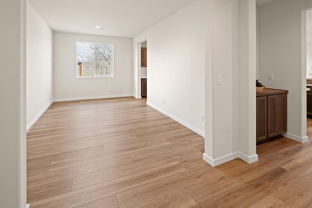 1727 Dos Rios Ct, Plumas Lake, CA 95961