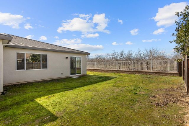 1727 Dos Rios Ct, Plumas Lake, CA 95961