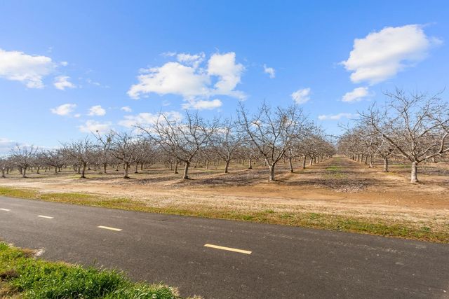 1727 Dos Rios Ct, Plumas Lake, CA 95961