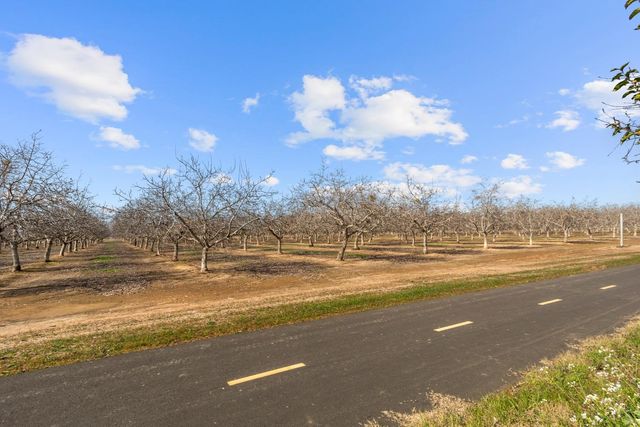 1727 Dos Rios Ct, Plumas Lake, CA 95961