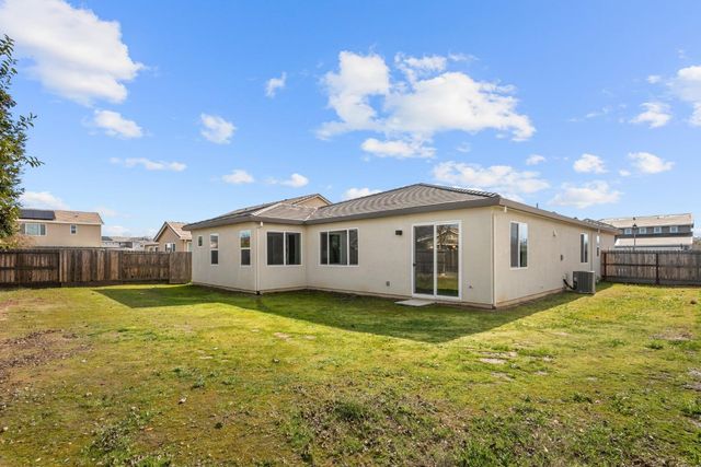 1727 Dos Rios Ct, Plumas Lake, CA 95961