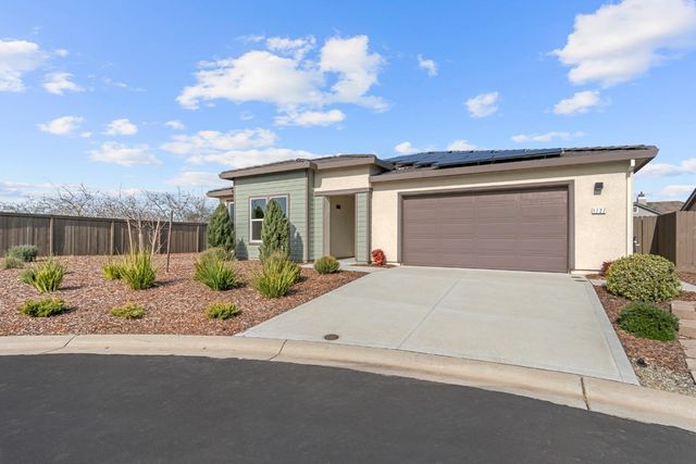 1727 Dos Rios Ct, Plumas Lake, CA 95961