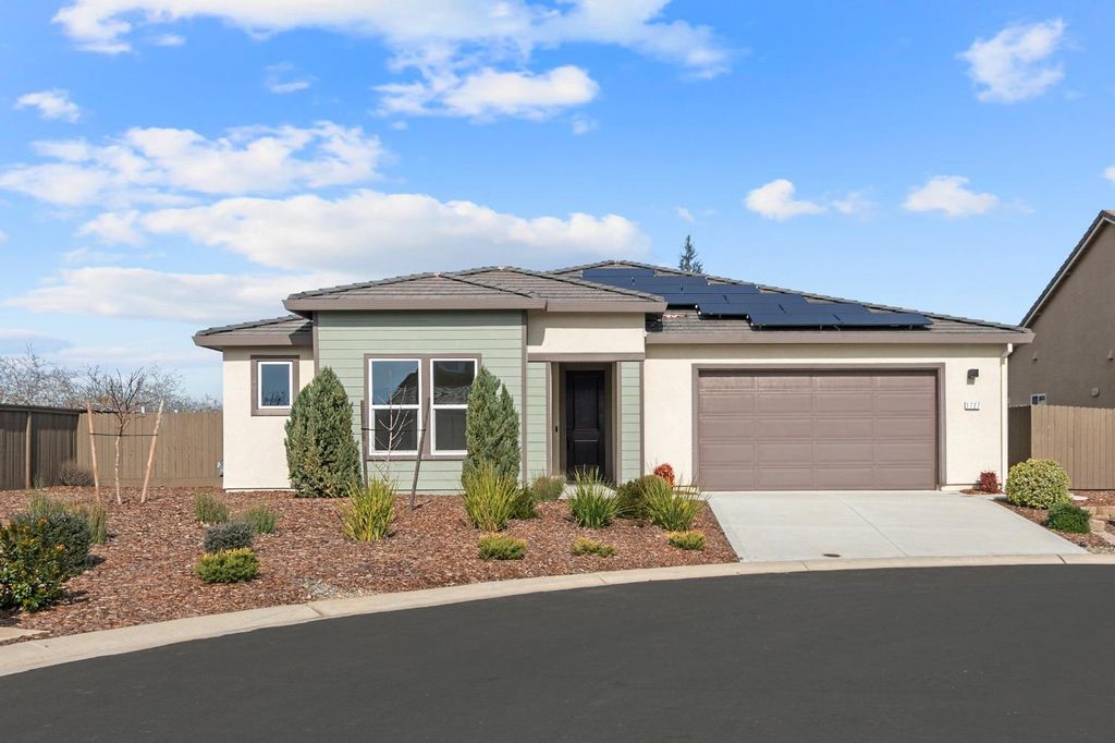 1727 Dos Rios Ct, Plumas Lake, CA 95961