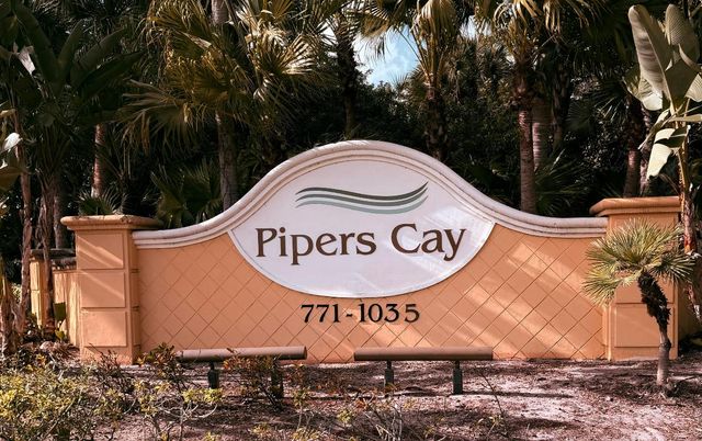 779 Pipers Cay Drive 104, West Palm Beach, FL 33415