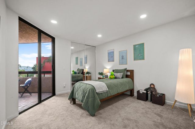 3961 Via Marisol 218, Los Angeles, CA 90042