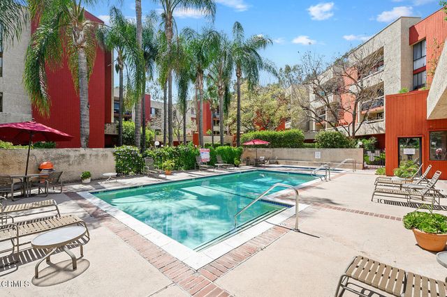 3961 Via Marisol 218, Los Angeles, CA 90042