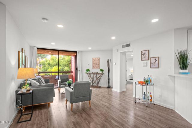 3961 Via Marisol 218, Los Angeles, CA 90042