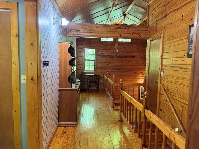 190 Woodpecker Drive, Livingston, TX 77351