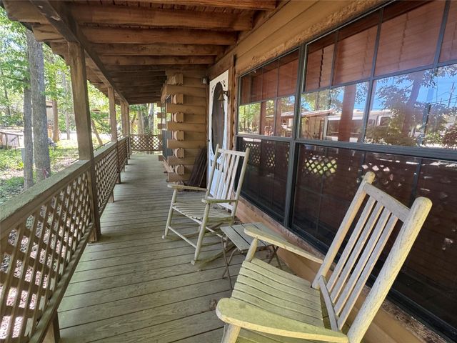 190 Woodpecker Drive, Livingston, TX 77351