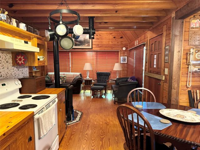 190 Woodpecker Drive, Livingston, TX 77351