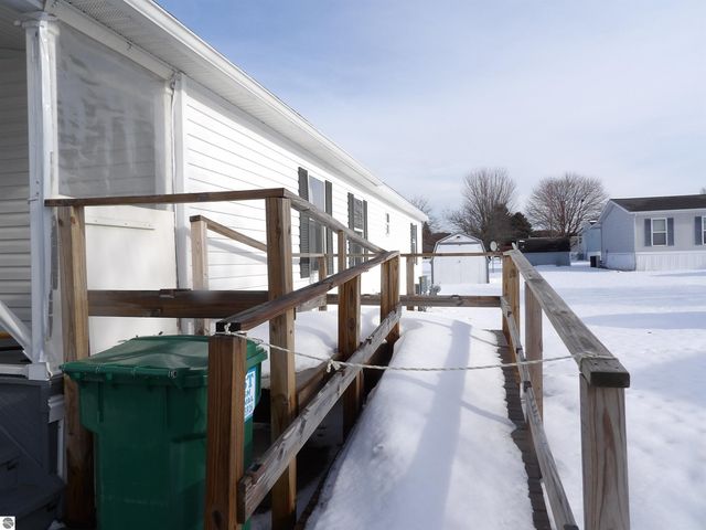 715 Mallard, Cadillac, MI 49601