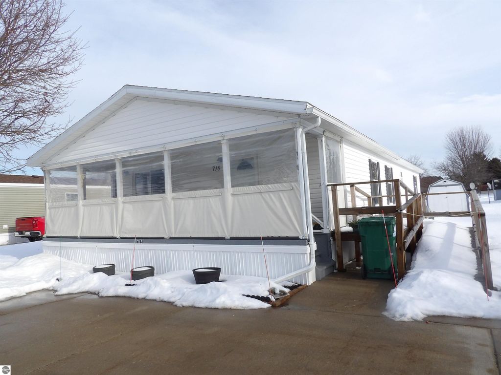 Image 1 of property listing at 715 Mallard, Cadillac, MI 49601