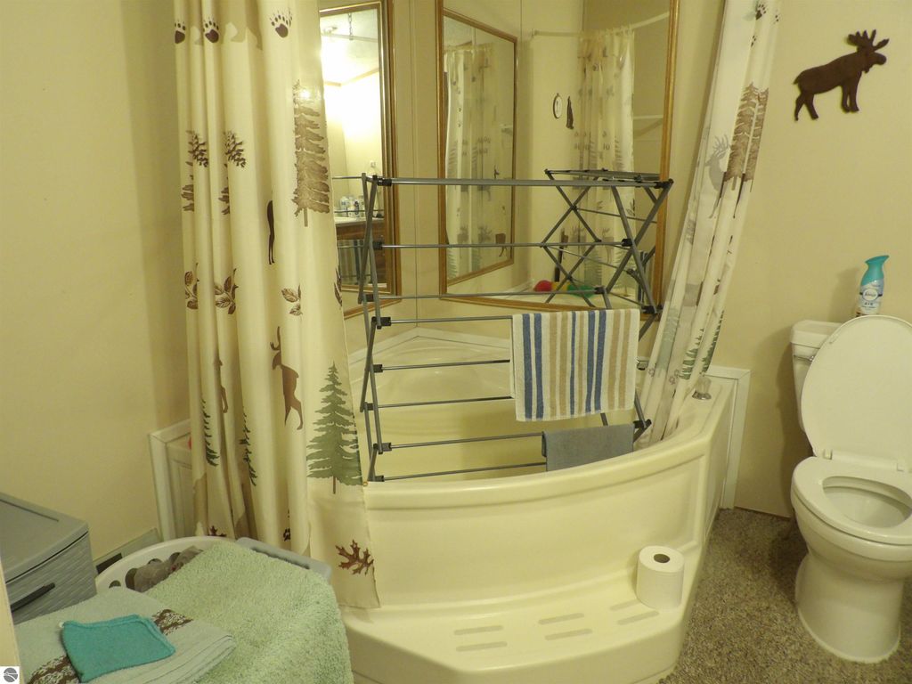 Image 11 of property listing at 715 Mallard, Cadillac, MI 49601