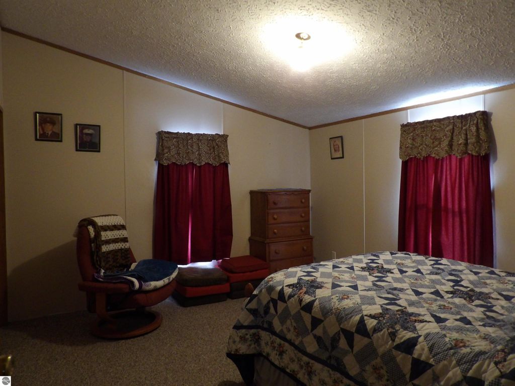 Image 15 of property listing at 715 Mallard, Cadillac, MI 49601