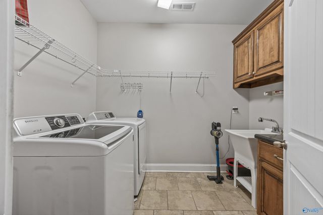 17342 Chinaberry Road, Athens, AL 35613