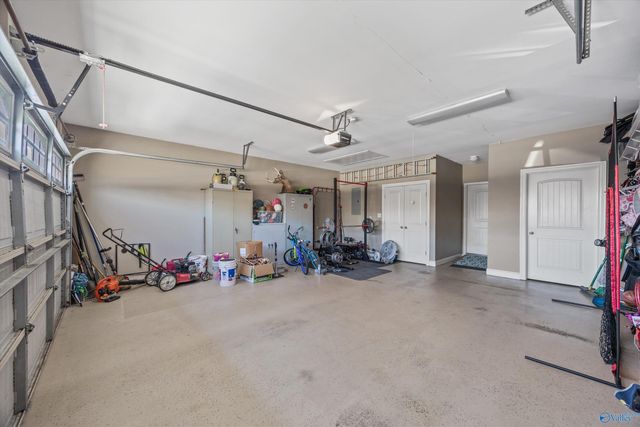 17342 Chinaberry Road, Athens, AL 35613