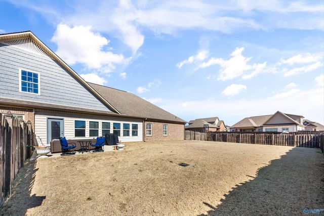 17342 Chinaberry Road, Athens, AL 35613