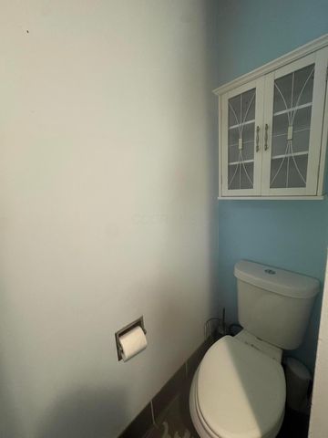 2333 Dresden Road, Zanesville, OH 43701