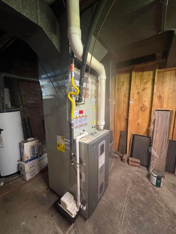 2333 Dresden Road, Zanesville, OH 43701