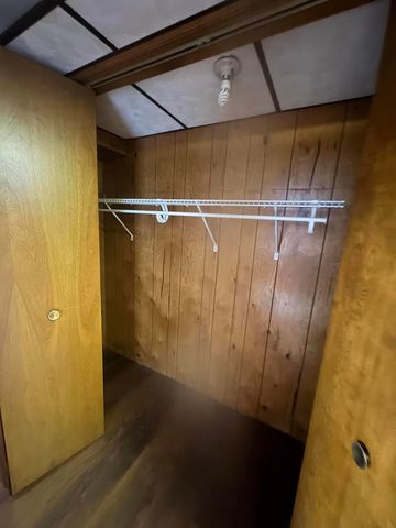 2333 Dresden Road, Zanesville, OH 43701