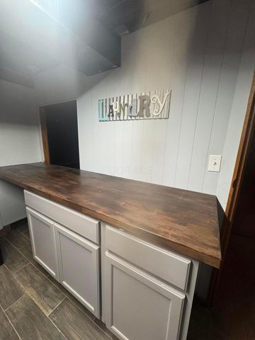 2333 Dresden Road, Zanesville, OH 43701