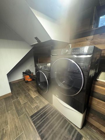 2333 Dresden Road, Zanesville, OH 43701