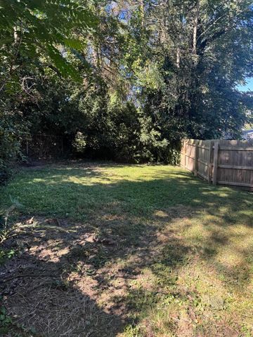 2333 Dresden Road, Zanesville, OH 43701