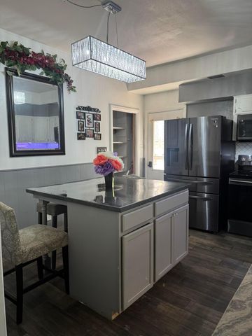 2333 Dresden Road, Zanesville, OH 43701