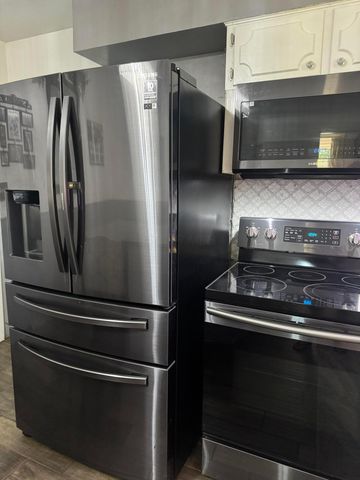 2333 Dresden Road, Zanesville, OH 43701