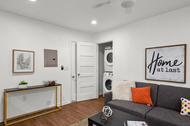 301 E 33rd ST 1, Austin, TX 78705