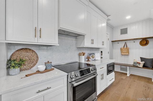 1836 Soundview Court, Yorktown Heights, NY 10598