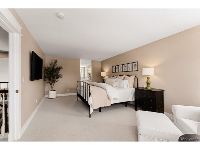 9441 S Hackberry Ln, Highlands Ranch, CO 80129