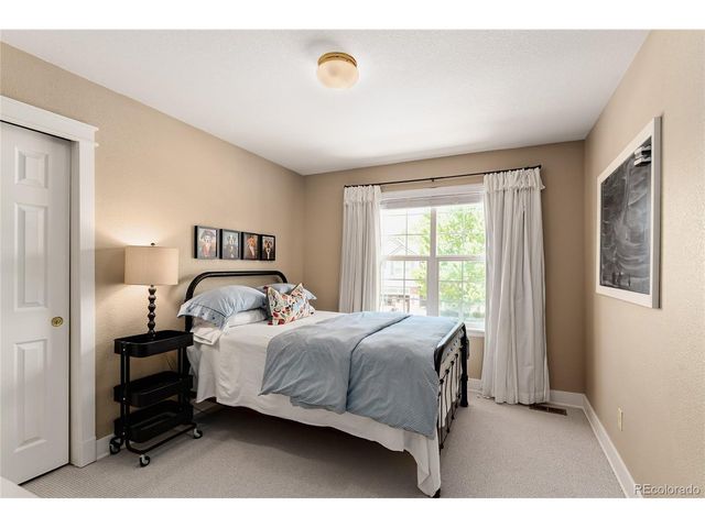9441 S Hackberry Ln, Highlands Ranch, CO 80129