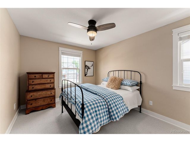 9441 S Hackberry Ln, Highlands Ranch, CO 80129