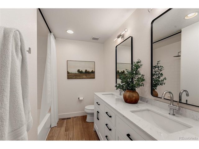9441 S Hackberry Ln, Highlands Ranch, CO 80129