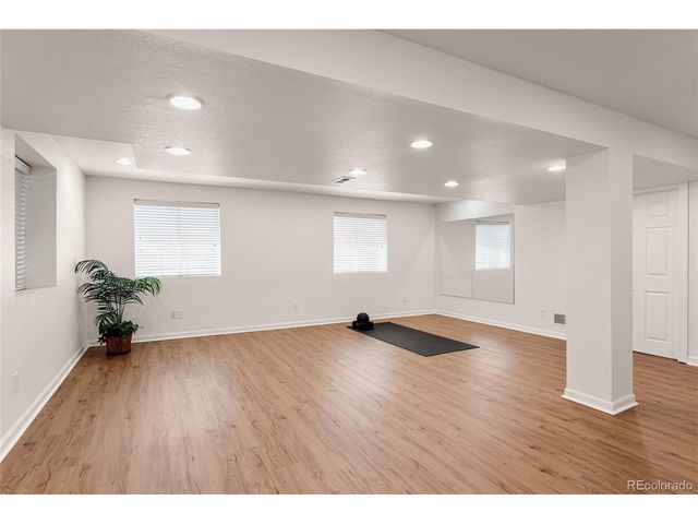 9441 S Hackberry Ln, Highlands Ranch, CO 80129