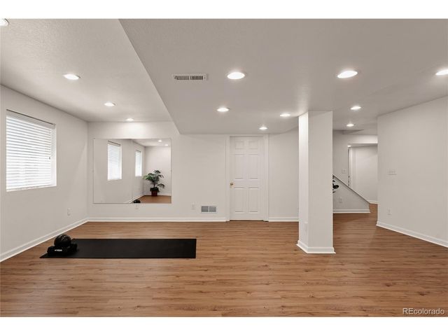 9441 S Hackberry Ln, Highlands Ranch, CO 80129