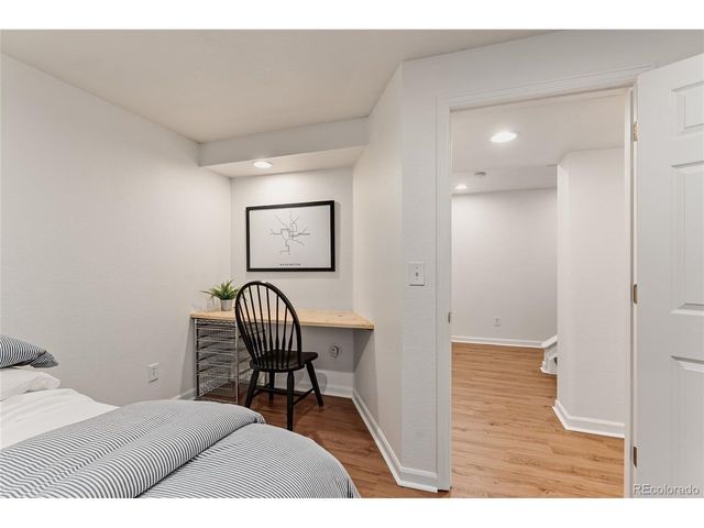 9441 S Hackberry Ln, Highlands Ranch, CO 80129