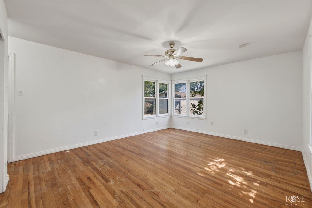 Image 17 of property listing at 1106 E 22nd Street, San Angelo, TX 76903